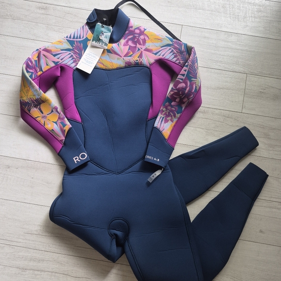Roxy Other - ROXY NEW 4/3 Swell Series GBS Back Zip Surf Wetsuit
